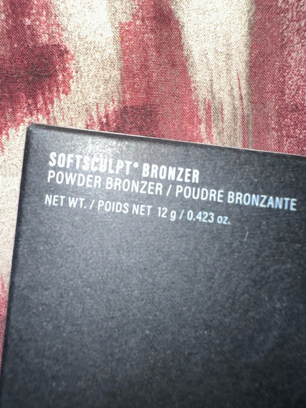 Makeup By Mario SoftSculpt Bronzer -
light medium - Picture 2 of 6